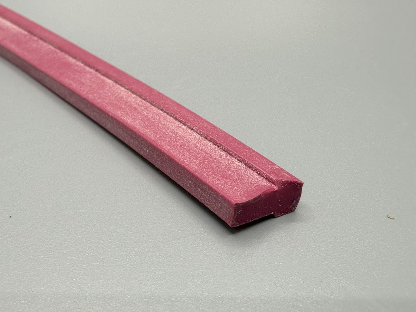 Z167 - Pink Camber Seal Rubber (25M)
