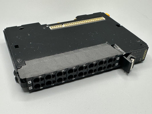 E348 - Digital Output Unit 16x PNP 24VDC outputs