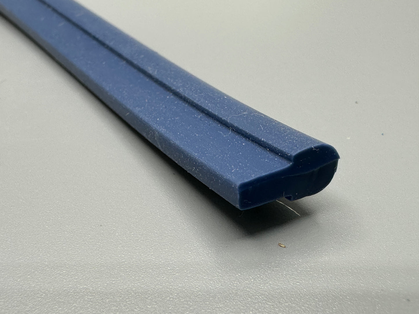 Z229 - Blue Mushroom Seal Rubber (25m)