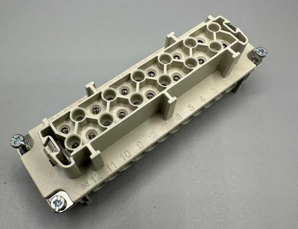 E181 24 way IP65 24 way SOCKET insert 16A 440 VAC